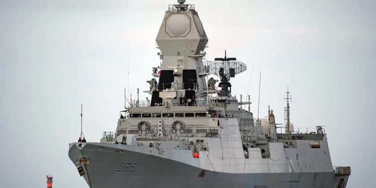 Armada india refuerza defensas marítimas tras ataque a petrolero