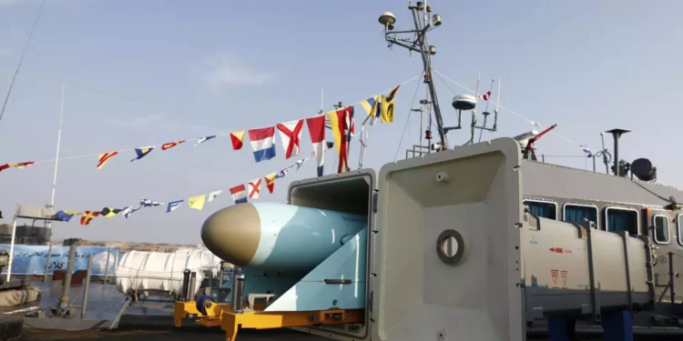 Irán afirma que ha enviado misiles de crucero “totalmente inteligentes”