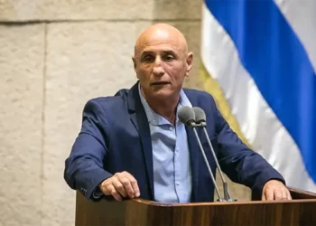Hallado libro de ex MK en casa de un terrorista de Hamás en Gaza
