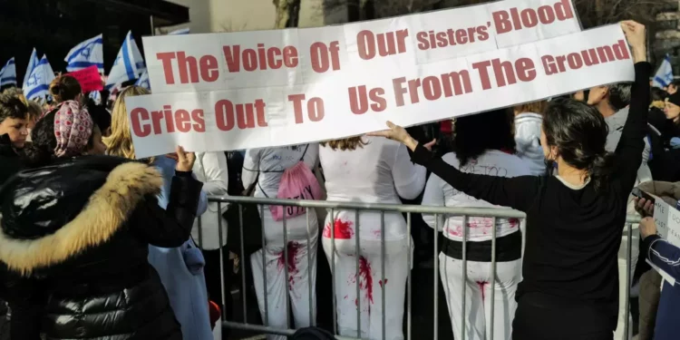Protesta ante la ONU pide condena a violaciones de Hamás