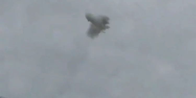 Un interceptor explota sobre Safed tras una alerta de dron