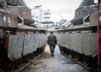 Las FDI combaten a Hamás en nuevas zonas de Gaza