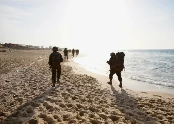 Las FDI comienzan a bombear agua de mar en túneles de Hamás