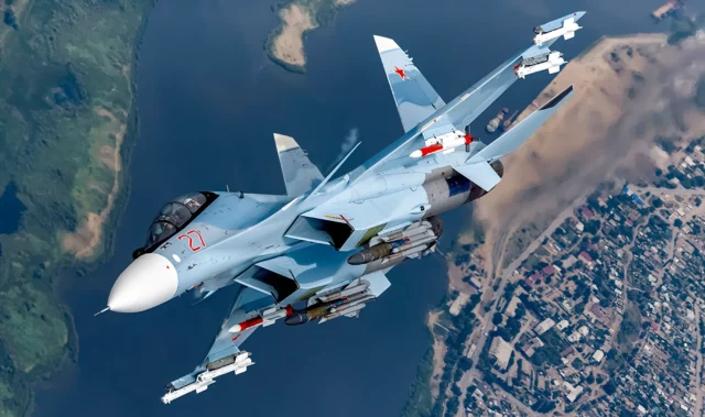 Rusia prometió entregar 8 cazas Su-30SM a Bielorrusia