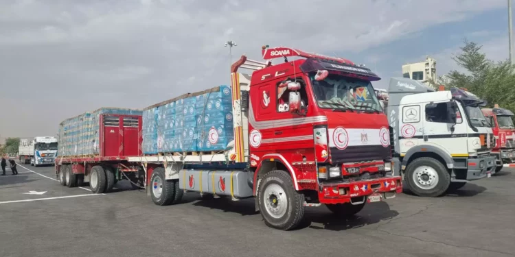 Israel permite 127 camiones de ayuda humanitaria a Gaza