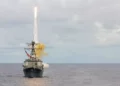 EE. UU. derriba dron y misil en el mar Rojo disparados por hutíes