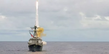 EE. UU. derriba dron y misil en el mar Rojo disparados por hutíes