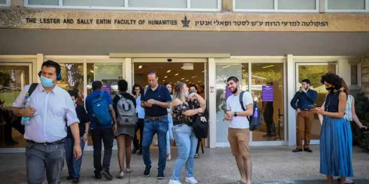 Universidades de Israel inician con ajuste para reservistas
