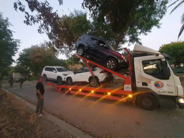 2 acusados de robar vehículos de residentes asesinados en Be’eri