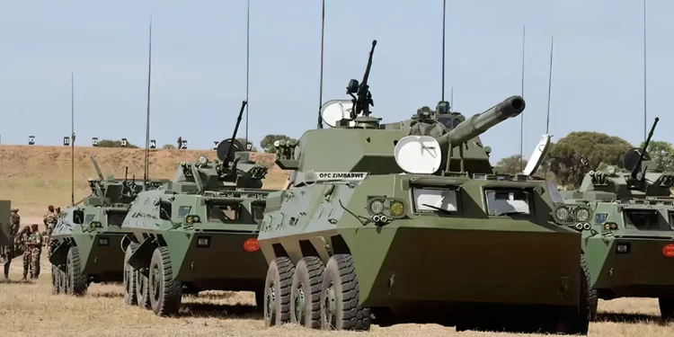 Ejército de Zimbabue recibe nuevos vehículos blindados chinos