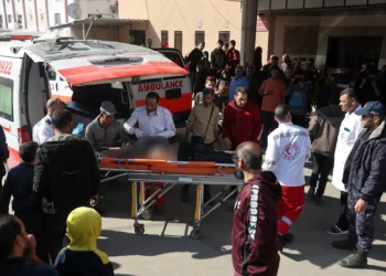 Imágenes en hospital de Gaza provocan especulaciones sobre un posible alto mando herido