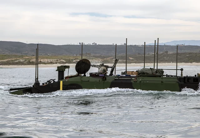 BAE Systems entrega primera variante de mando ACV a Marines de EE. UU.