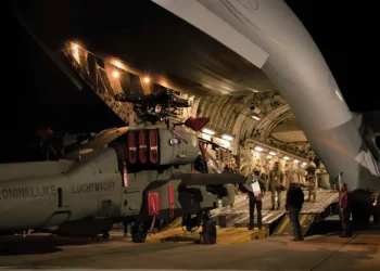 EE. UU. entrega helicópteros AH-64E Apache a la Real Fuerza Aérea de los Países Bajos
