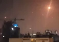 Descarga de cohetes desde Gaza hacia el centro de Israel
