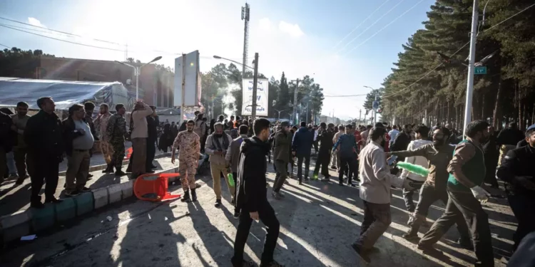 103 muertos y 141 heridos en las explosiones en Irán