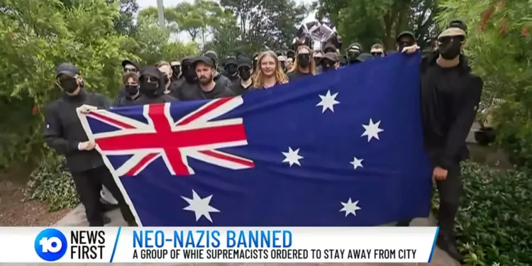 Primer Ministro australiano condena a neonazis tras detención de un grupo