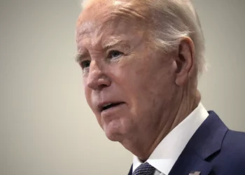 Biden dice que ya decidió cómo responder al ataque en Jordania