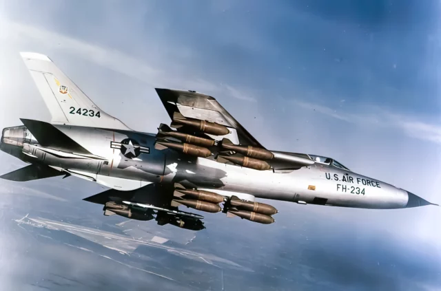 El F-105 Thunderchief fue clave en misiones Wild Weasel y SEAD