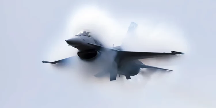 F-16 holandeses romperán barrera del sonido con vuelos de control