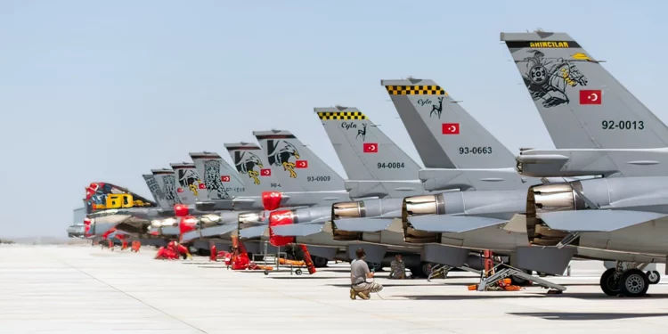 F-16: Detalles del acuerdo de EE. UU. con Turquía por $23.000 M