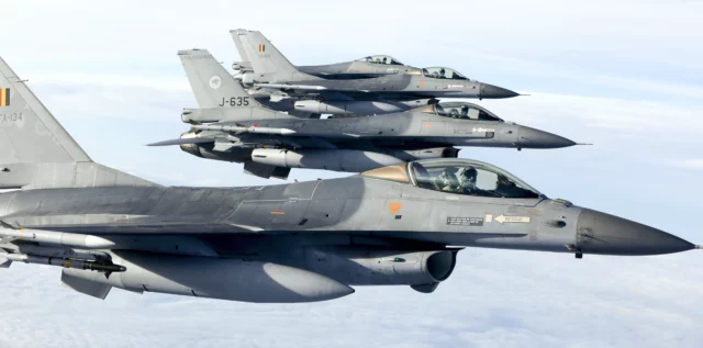 Bélgica pospone la entrega de aviones F-16 a Ucrania hasta 2025