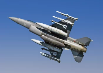 Qué armas deben emplear los F-16 ucranianos contra Rusia