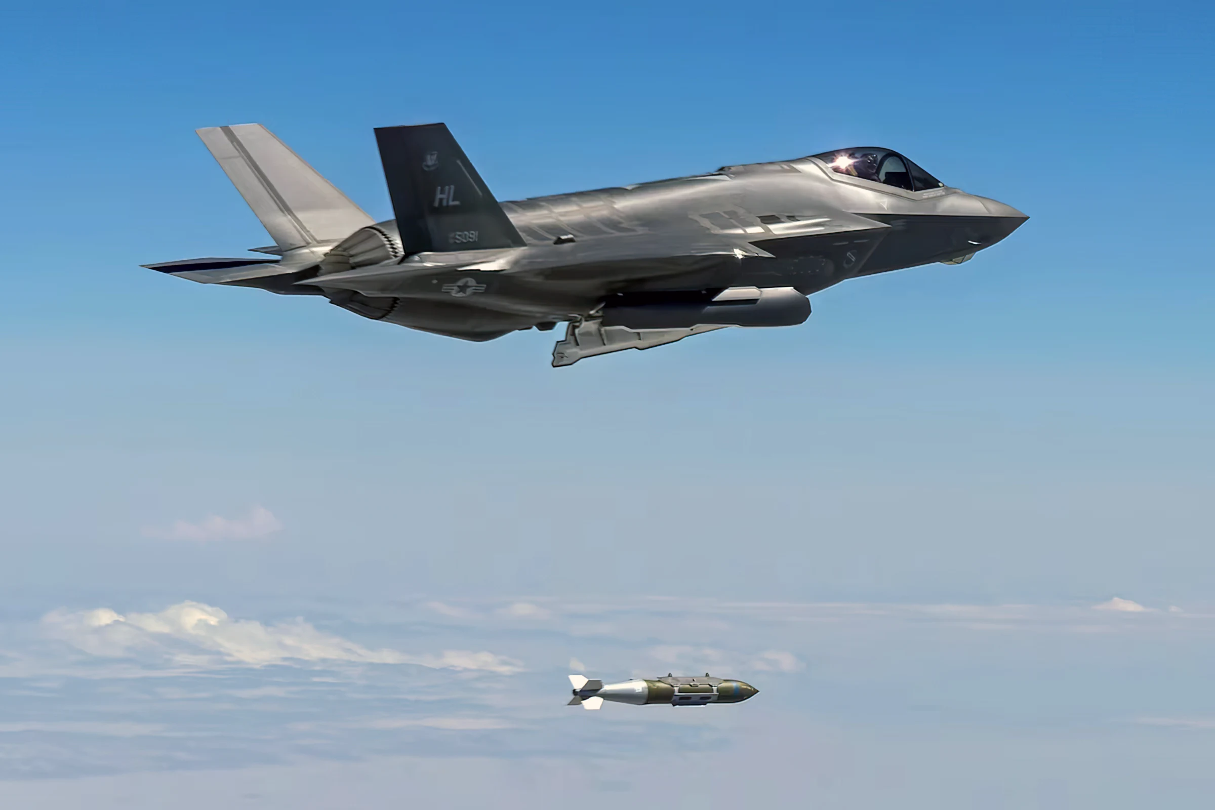Los F-35 de la RAAF lanzan una bomba en Las Vegas