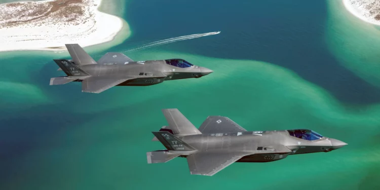 F-35 Lightning: Un vistazo a sus variantes y capacidades