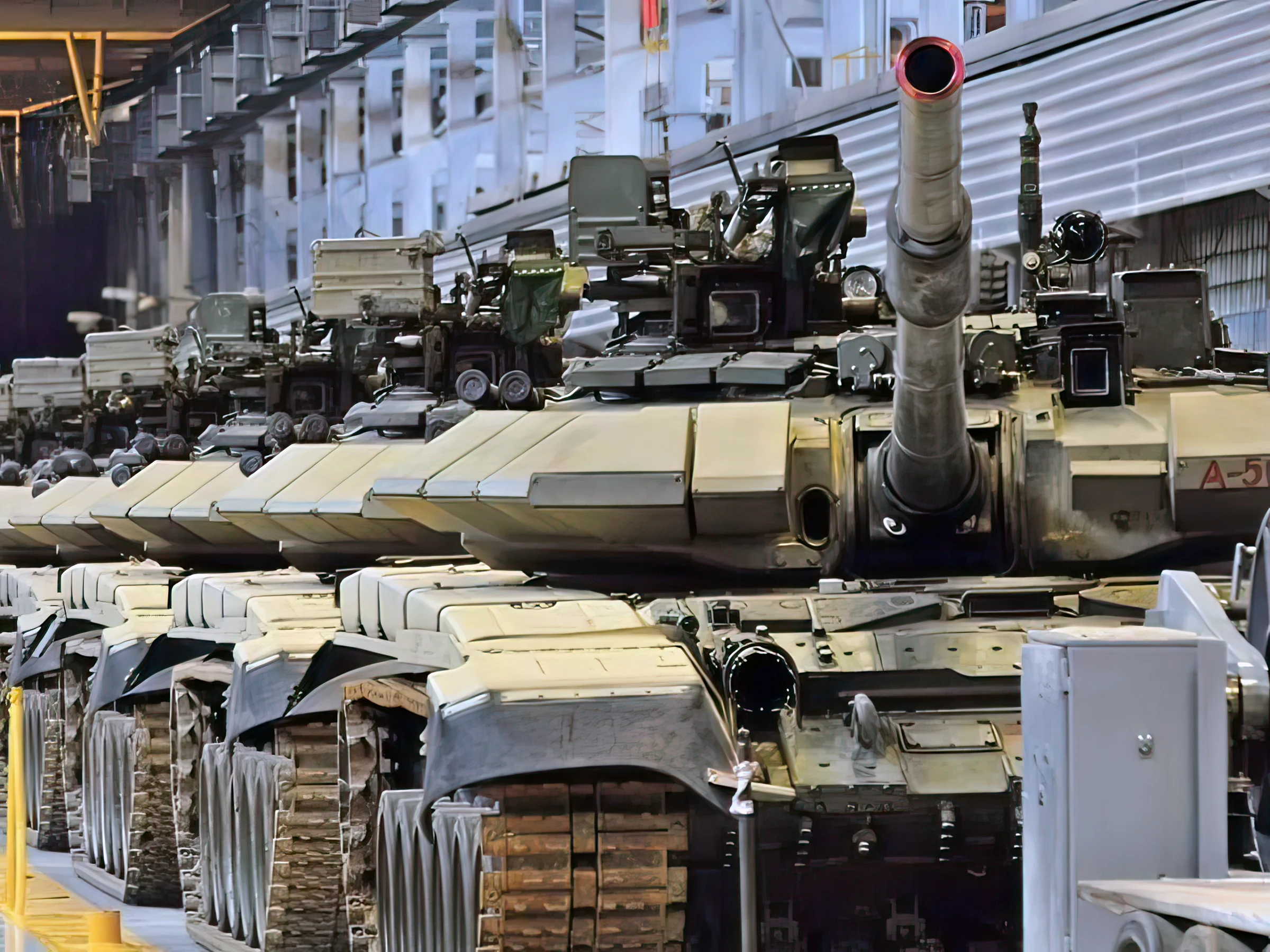 Rusia produce un mínimo de tres tanques al día para el frente