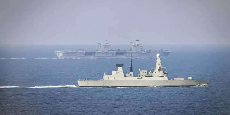 Flota británica en el mar Rojo estancada sin misiles tierra-tierra