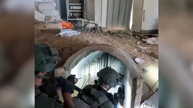 Ejército israelí destruye túnel de Hamás en Beit Janún