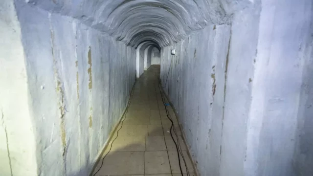 Fuerzas israelíes destruyen túnel de Hamás en Jan Yunis