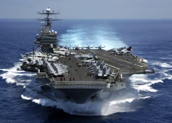 El Grupo de Ataque del Portaaviones Carl Vinson de la Armada de EE. UU. realiza operaciones marítimas en el Mar de China Meridional