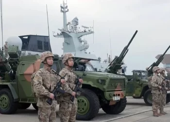 Guarnición de Hong Kong recibe vehículos blindados Dongfeng
