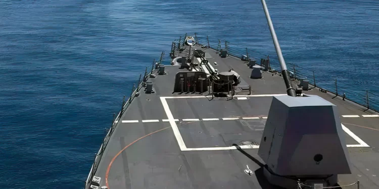 Australia elige a BAE Systems para modernizar cañones navales