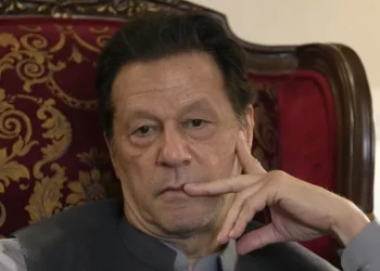 Imran Khan, ex primer ministro paquistaní, condenado a 14 años de cárcel por tercera vez
