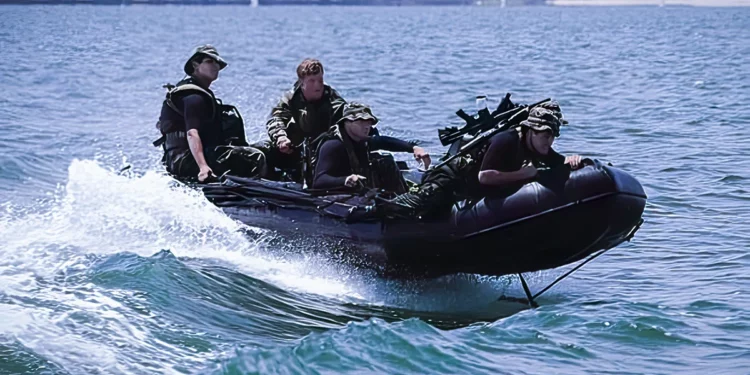 Declaran “muertos” a 2 SEAL de la Armada de EE. UU. desaparecidos tras abordar un buque iraní
