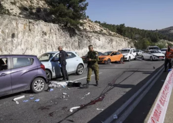 Tres islamistas acribillan a israelíes cerca de Jerusalén: Un muerto y varios heridos