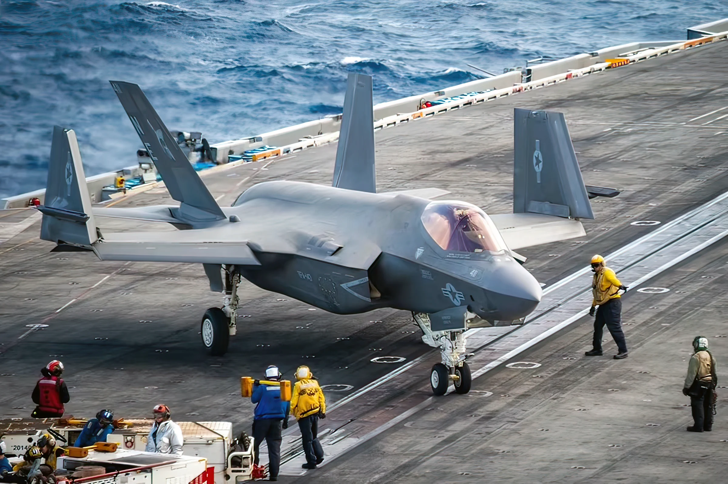 Más cazas furtivos F-35 se dirigen a las puertas de China