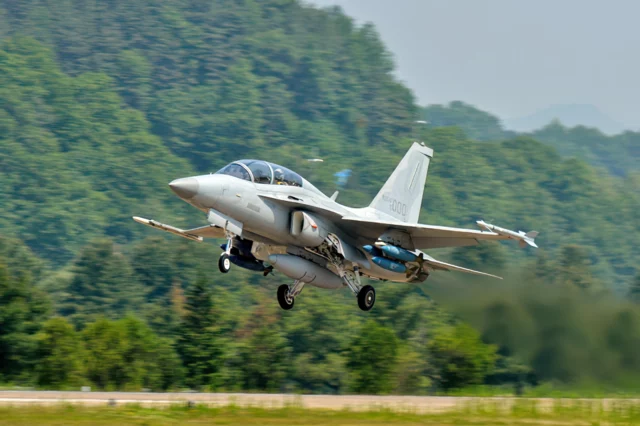 Filipinas refuerza su defensa aérea con 12 nuevos FA-50PH
