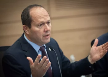 Ministro de Economía de Israel da ultimátum a empresas por subir precios durante la guerra