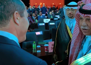 Barkat habla de paz con su homólogo saudí en EAU: Podemos hacer historia juntos