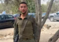 Un paracaidista muerto y varios heridos durante combate en el sur de Gaza