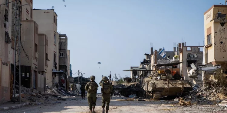 Transporte aéreo humanitario coordinado por las FDI al sur de Gaza