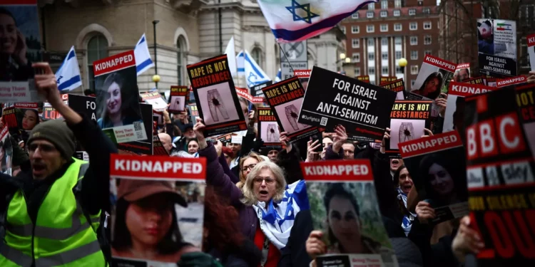 Protesta en Londres contra Hamás por secuestro y violencia sexual
