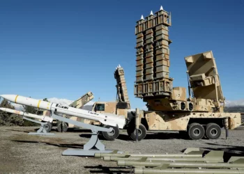 Irán envía a Rusia cientos de misiles balísticos