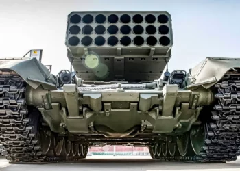 Rusia “Adquiere” el MLRS Termobárico TOS-3