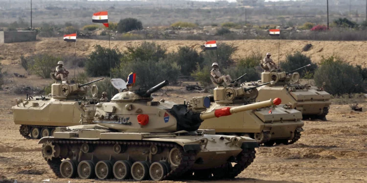 Egipto mueve tanques cerca de Rafah ante posible incursión israelí