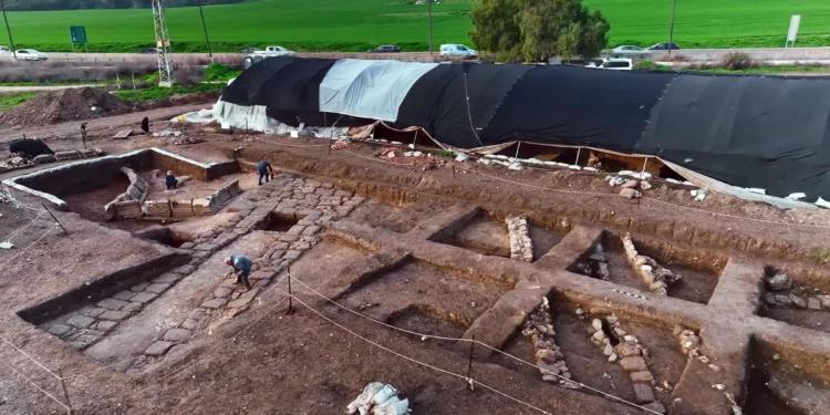 Descubierta una base legionaria romana de 1.800 años de antigüedad en Tel Megiddo