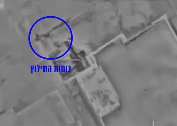 Imágenes de ataques de las FDI en Rafah durante extracción de rehenes